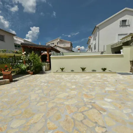 Сasa de vacaciones Goga By Interhome *